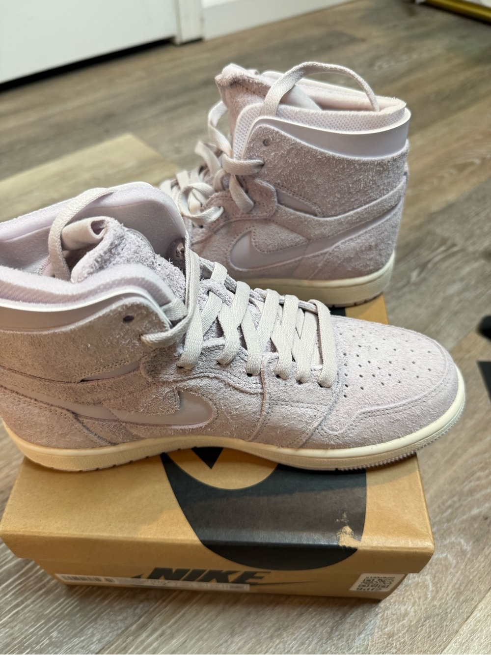 Nike Air Jordan 1 High Suede Sneakers - color Venice